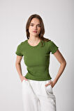 Kadın T-Shirt Yeşil Fitilli Slim Fit Kısa Kol Baby Overlok Detaylı Basic - 2511
