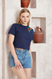 Amida Lacivert Omuzu Gül Nakışlı Basic Crop T-shirt- 2412