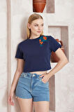 Amida Lacivert Omuzu Gül Nakışlı Basic Crop T-shirt- 2412