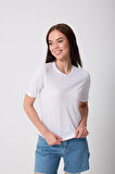 Kadın Beyaz Likralı Yarım Kollu Basic T-shirt - 2524