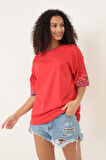Amida Kırmızı Kolları Etnik Nakışlı Oversize Kısa Kollu Kadın T-shirt- 2406