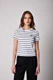 Çizgili Beyaz Kırlangıç Nakış Detaylı Kısa Kollu Kadın T-shirt - 2401
