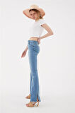 Paçası Yırtmaçlı Denim Pantolon Mavi