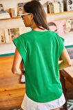 Yeşil %100 Pamuk Vatka Görünümlü Basic Bisiklet Yaka Örme T-Shirt