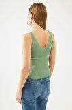 Kadın Yeşil Kolsuz Askılı Bel ve Yaka Detaylı Yazlık Atlet Triko Bluz
