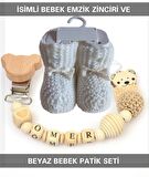 Sahi Aksesuar İsimli Bebek Emzik Zinciri ve Beyaz Bebek Patik Seti