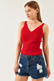 Kadın Kırmızı Kolsuz Askılı Bel ve Yaka Detaylı Yazlık Atlet Triko Bluz