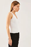 Kadın Beyaz Kolsuz Askılı Bel ve Yaka Detaylı Yazlık Atlet Triko Bluz