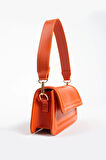Kadın Çapraz Askılı Ve Elden Tutmalı Çanta