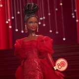 Barbie Mattel'In Özel 80. Doğum Günü Barbie Doll Simli Kırmızı Tül Elbise, Şeffaf Küpeli Ve Eldivenl