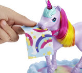 Barbie Dreamtopia Bebek Ve Tek Boynuzlu At, Renk Değiştiren Tuvaletiyle Tek Boynuzlu At Ve 18 Aksesu