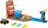 Hot Wheels Monster Trucks Patlama İstasyonu Oyun Seti Ve 1 Adet 1:64 Ölçekli Hw Demo Derby Ile 3 Ade