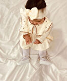 Kalp Nakışlı Kare Mendil Yakalı %100 Pamuk Waffle Dokuma Kız Bebek Dantelli Elbise ve Bandana Takım