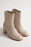 Lastikli Ortopedik Topuklu Kadın Bot