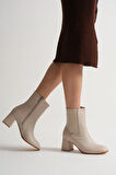 Lastikli Ortopedik Topuklu Kadın Bot