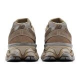 New Balance 9060 Mushroom (1 Beden Büyük Alınız