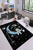 Siyah Kaymaz Taban Uzay Tema Astronotlu Çocuk Halısı AR1159