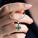 Vaoov 925 Ayar Gümüş Yeşil Taşlı Sallantılı Yonca Kolye