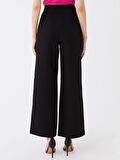 Standart Fit Düz Geniş Paça Kadın Pantolon