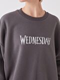 Bisiklet Yaka Wednesday Baskılı Uzun Kollu Oversize Kadın Sweatshirt
