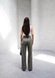 Yonca Moda Evi Arkasi Lasti̇kli̇ Pi̇leli̇ Dökümlü Wide Leg Pantolon