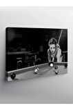Kanvas Tablo Bilardo Oynayan Kadın