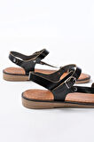 205-090 Siyah Hakiki Deri Tokalı Kadın Sandalet
