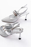 İnf-260 Gümüş Simli Günlük Arkası Açık Baret Tokalı Topuklu Kadın Ayakkabı