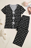 Kadın Siyah Beyaz Kalp Desenli Fiyonklu Kısa Kollu Pijama Takımı