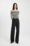 DeFacto Fitted Çizgili Açık Omuz Basic Düz Triko Bluz D2998AX24SMBK27