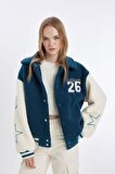 DeFacto Coool Oversize Geniş Kalıp Pelüş Bomber Mont Ceket Polo Yaka Nakışlı Çıtçıtlı Cepli C8002AX24WNBE785