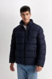 DeFacto Su İtici Rüzgar Geçirmez Şişme Mont Slim Fit Dar Kesim Dik Yaka Fermuarlı Cepli D1415AX24WNNV64