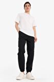 DeFacto Jogger Slim Fit Dar Kesim Beli Bağcıklı Gabardin Pantolon D8607AX25SPBK81