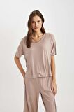 DeFacto Regular Fit V Yaka Casual Kısa Kollu Pijama Üstü-Fall in Love B6181AX24SPBN502