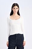 DeFacto Slim Fit Dar Kesim Basic Düz Fitilli Kaşkorse Uzun Kollu Beyaz Tişört E5768AX25SPWT32