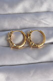 Buyers Butik Pirinç Gold Renk Kabartmalı Zirkon Taşlı Oval Model Küpe