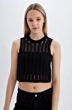 DeFacto Regular Fit Crop Bisiklet Yaka Kroşe Atlet D1982AX24SMBK56