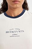DeFactoFit NBA Brooklyn Nets Cropped Fit Bisiklet Yaka Kısa Kollu Tişört C8102AX24AUER105