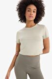 DeFactoFit Crop Bisiklet Yaka Basic Düz Sporcu Kısa Kollu Tişört D7295AX25SPKH513