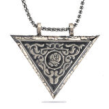 925 Ayar Gümüş Üçgen İçi Açılabilen Gül Muskalık Gümüş Kolye