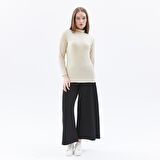 Kadın Dik Yakalı Fitilli Uzun Kollu Tişört