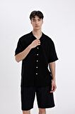 DeFacto Relax Fit Yazlık Polo Yaka Basic Düz Kısa Kollu Siyah Gömlek C8157AX24SMBK81