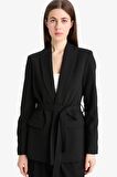 DeFacto Regular Fit Kuşaklı Basic Düz Blazer Ceket E7346AX25SPBK81