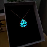 Gece Parlayan Lotus Kolye 925 Ayar Gümüş