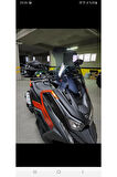 Kymco DTX 360 Siperlik Ön Cam 2022-2023 Model 65cm Açıkfüme Renkli 4mm UZUN CAM Saçları Dökülen Adam