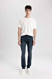 DeFacto Pedro Slim Fit Dar Kalıp Normal Bel Dar Paça Jean Pantolon C5682AX24SMNM41