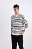 DeFacto Modern Fit Bisiklet Yaka Çizgili Sweatshirt B6498AX24SPWT32
