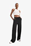 DeFactoFit NBA Miami Heat Wide Leg Çift Cepli Geniş Paça Standart Boy Krinkıl Kumaş Sporcu Pantolon D8804AX25SPBK81