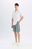 DeFacto Regular Fit Düz Paça Gabardin Bermuda Şort C5397AX24SMGN1129