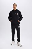 DeFactoFit NBA Los Angeles Lakers Boxy Fit Kapüşonlu Sırt Baskılı Kalın Sweatshirt A4114AX24WNBK81
